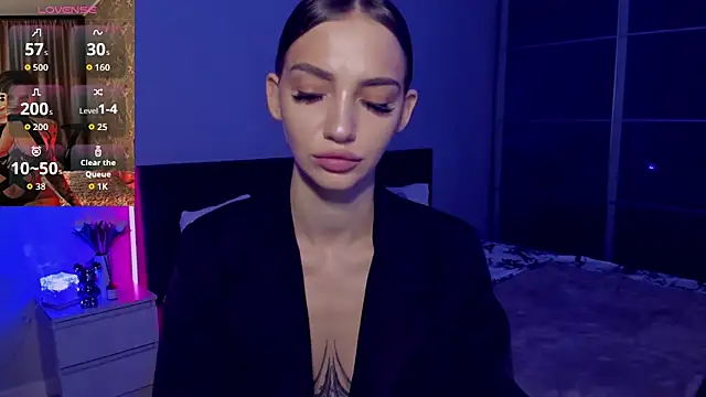 Snapshot of SophieCatty chatting on 10.14.25 SophieCatty online show from 10.14.25