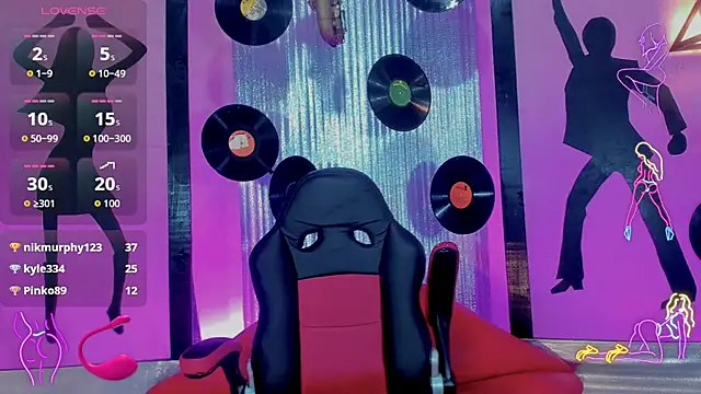 nickyminach  online show from 10.31.25