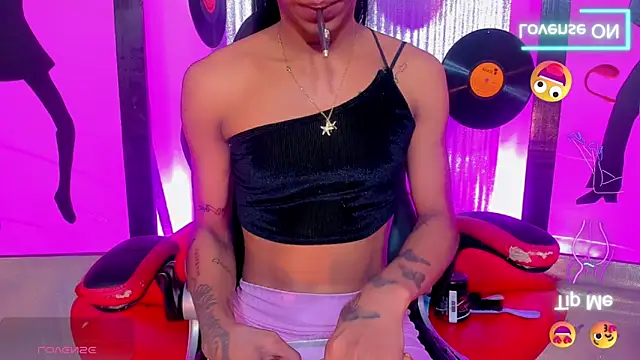 nickyminach  online show from 03.24.26