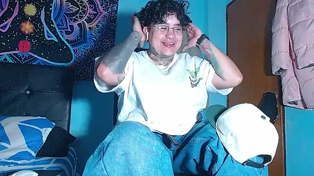 Snapshot of Techno_420_ chatting on 03.04.26 Techno 420 online show from 03.04.26