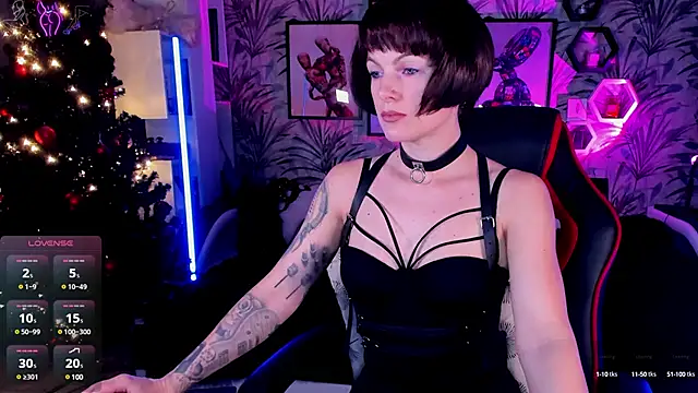 Devi Evi online show from 12.28.24