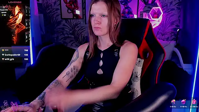 Devi Evi online show from 01.20.25