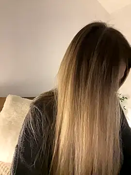 Eva Ryen online show from 10.04.25