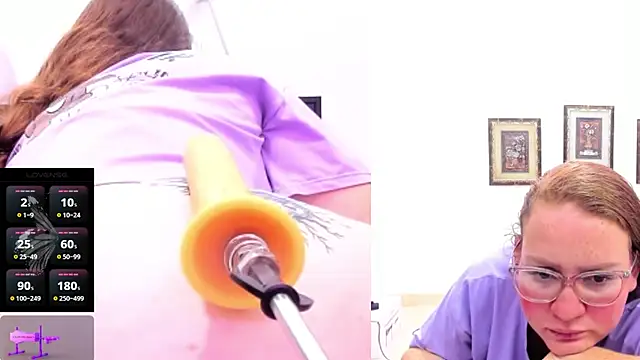 Paulina Davis  online show from 03.05.25