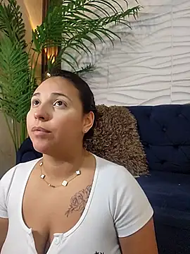 LizzRouse online show from 03.30.26