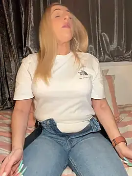 Strongqueen online show from 03.15.26