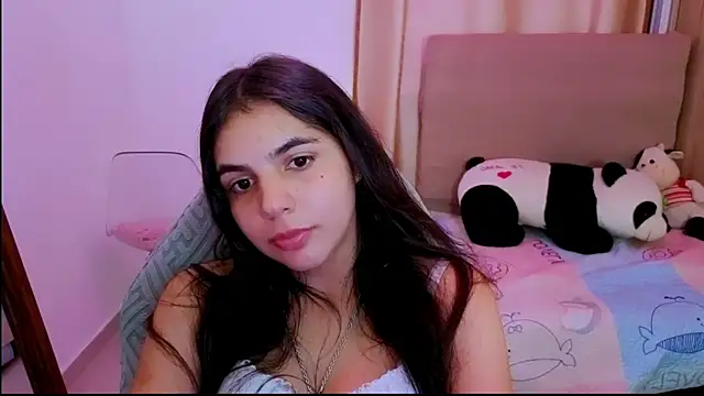 Snapshot of _elenna chatting on 04.18.26 elenna online show from 04.18.26