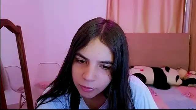 Snapshot of _elenna chatting on 04.23.26 elenna online show from 04.23.26