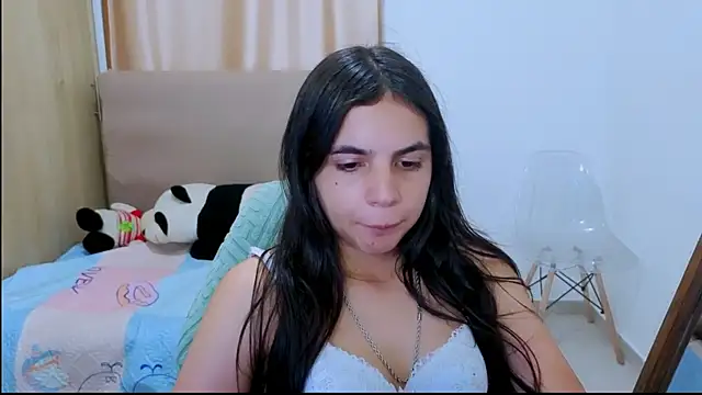 Snapshot of _elenna chatting on 05.01.26 elenna online show from 05.01.26