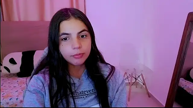 Snapshot of _elenna chatting on 05.17.26 elenna online show from 05.17.26