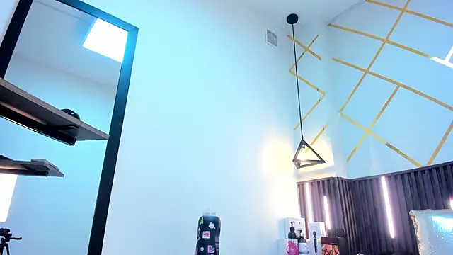 Snapshot of _rebecca1 chatting on 11.12.25 rebecca1 online show from 11.12.25