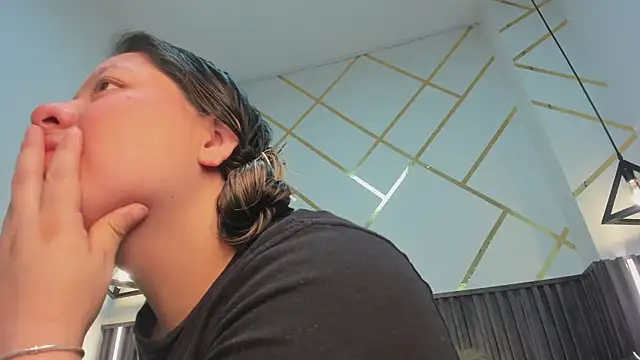 Snapshot of _rebecca1 chatting on 02.05.26 rebecca1 online show from 02.05.26