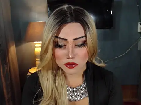 Snapshot of BlackAlison chatting on 04.13.26 BlackAlison online show from 04.13.26