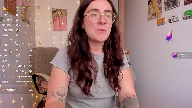 linda giggle online show from 11.10.25