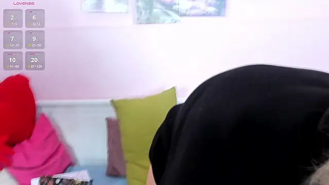 Snapshot of Amber_Foks chatting on 09.17.25 Amber Foks online show from 09.17.25