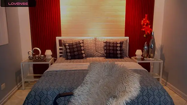 StellaStrong30 online show from 09.20.25