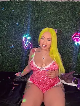 ThickAssRena online show from 04.04.26