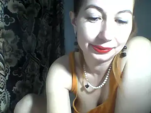 Snapshot of Olesja chatting on 03.11.25 Olesja online show from 03.11.25
