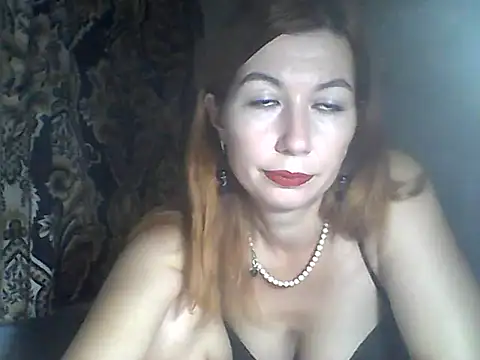 Snapshot of Olesja chatting on 10.10.25 Olesja online show from 10.10.25