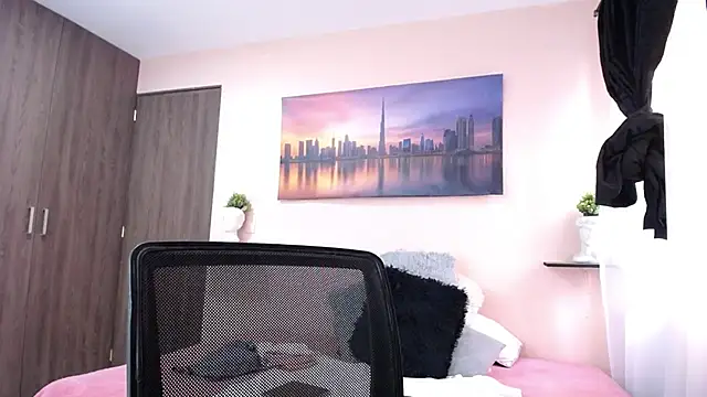 Snapshot of antonnella_2 chatting on 02.28.25 antonnella 2 online show from 02.28.25