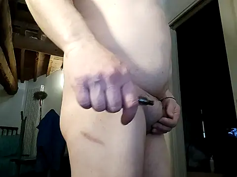 Snapshot of woww791 chatting on 03.18.25 woww791 online show from 03.18.25