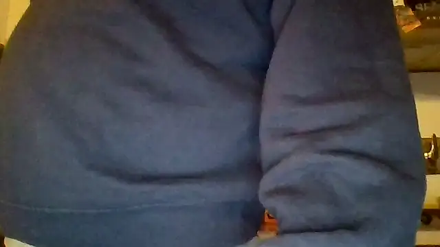 Snapshot of woww791 chatting on 09.25.25 woww791 online show from 09.25.25