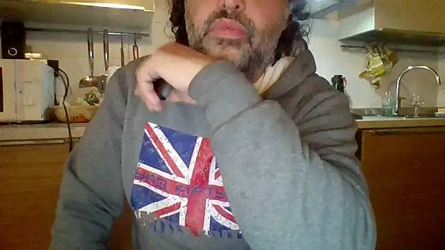 Snapshot of woww791 chatting on 10.20.25 woww791 online show from 10.20.25