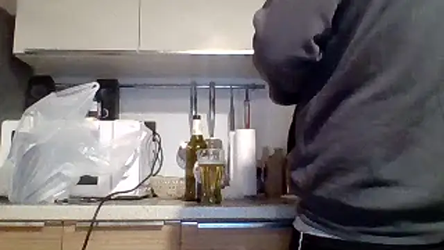 Snapshot of woww791 chatting on 11.05.25 woww791 online show from 11.05.25