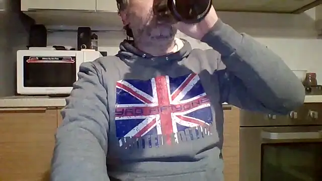 Snapshot of woww791 chatting on 11.28.25 woww791 online show from 11.28.25