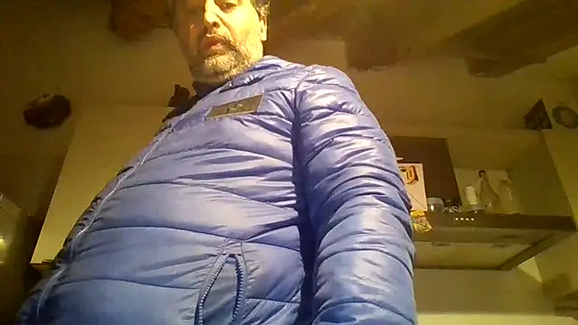 Snapshot of woww791 chatting on 12.19.25 woww791 online show from 12.19.25