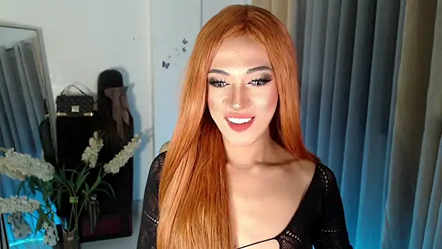 Snapshot of Ts-Glamourosa chatting on 03.05.25 Ts-Glamourosa online show from 03.05.25
