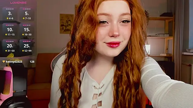 Snapshot of Sofy_Benson chatting on 12.19.24 Sofy Benson online show from 12.19.24