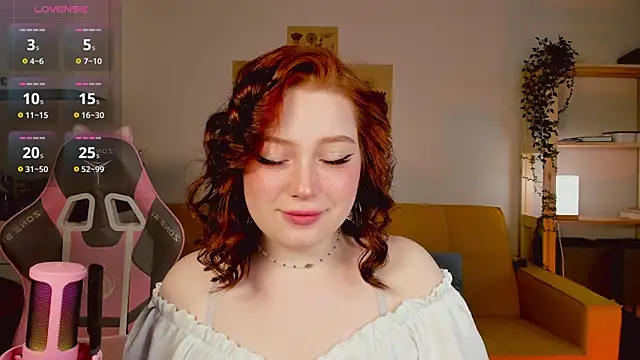 Snapshot of Sofy_Benson chatting on 12.21.24 Sofy Benson online show from 12.21.24