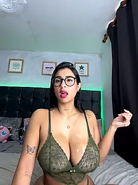 lovely violet13 online show from 11.21.25