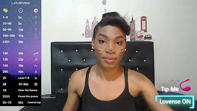 Snapshot of NAHOMMY_SEXY chatting on 12.23.24 NAHOMMY SEXY online show from 12.23.24