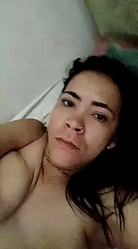 Snapshot of Dounia_nagi chatting on 01.05.25 Dounia nagi online show from 01.05.25