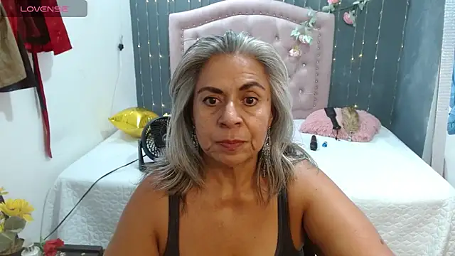 Snapshot of lalisha_96 chatting on 05.27.26 lalisha 96 online show from 05.27.26