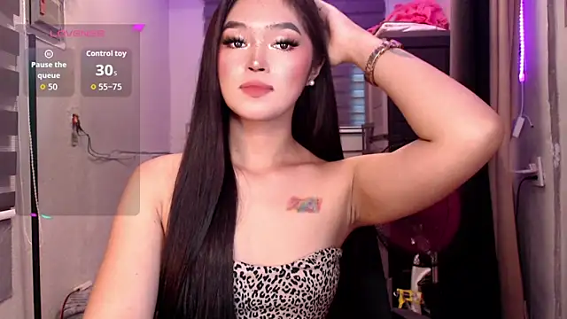 Snapshot of Itsme_claire chatting on 02.26.26 Itsme claire online show from 02.26.26