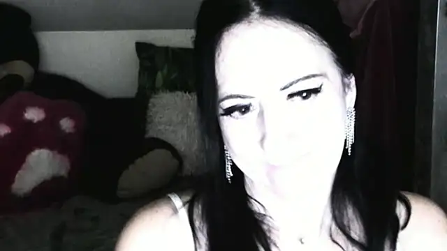 Snapshot of DebraMilf chatting on 02.01.25 DebraMilf online show from 02.01.25