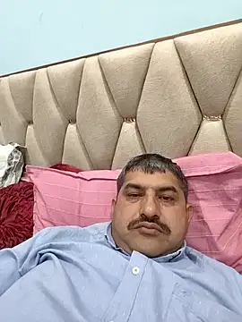 Snapshot of Amandev7 chatting on 02.25.26 Amandev7 online show from 02.25.26