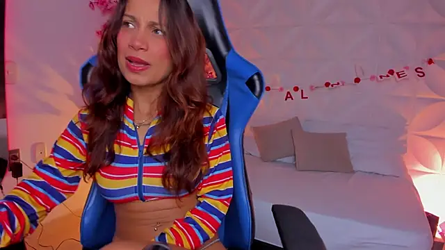 Snapshot of cora_22 chatting on 02.15.26 cora 22 online show from 02.15.26