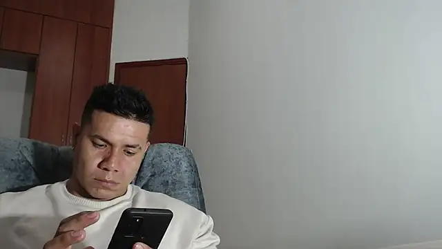 Snapshot of alessandromancini92 chatting on 11.07.25 alessandromancini92 online show from 11.07.25