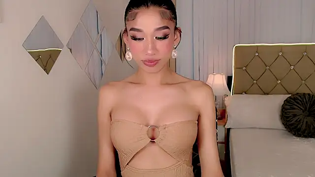 Snapshot of FuckDoll_Nathalie chatting on 02.04.25 FuckDoll Nathalie online show from 02.04.25