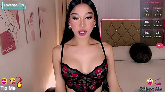 Snapshot of FuckDoll_Nathalie chatting on 03.04.25 FuckDoll Nathalie online show from 03.04.25