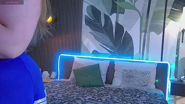 RubyValen online show from 01.16.25