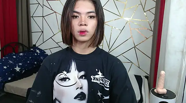 Snapshot of WildTsYhannaUncut chatting on 01.31.25 WildTsYhannaUncut online show from 01.31.25