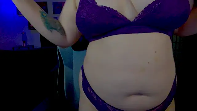 KiraSpitQueen online show from 03.02.26