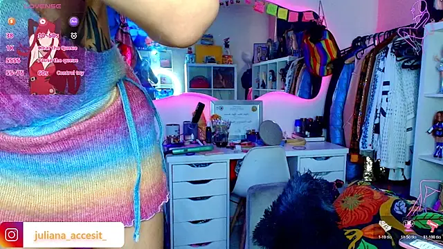 Snapshot of caroline_cossei chatting on 05.16.26 caroline cossei online show from 05.16.26