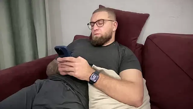 Bear bear  online show from 02.02.25