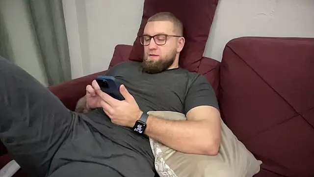 Bear bear  online show from 02.06.25